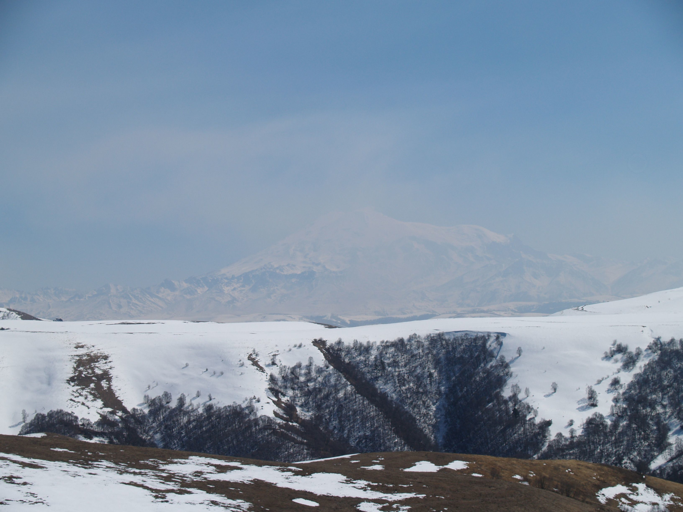 Эльбрус вид с Гумбаши – фотографии России