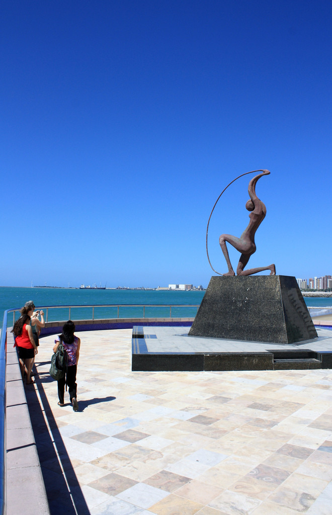 Статуя Ирасемы в Форталезе – фотографии Бразилии