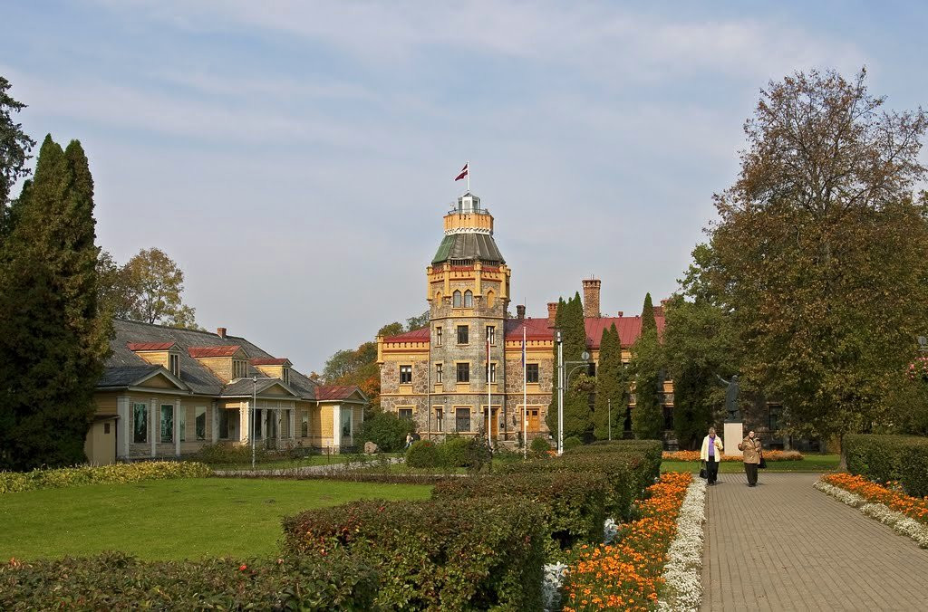 Дворец Кропоткиных – фотографии Латвии