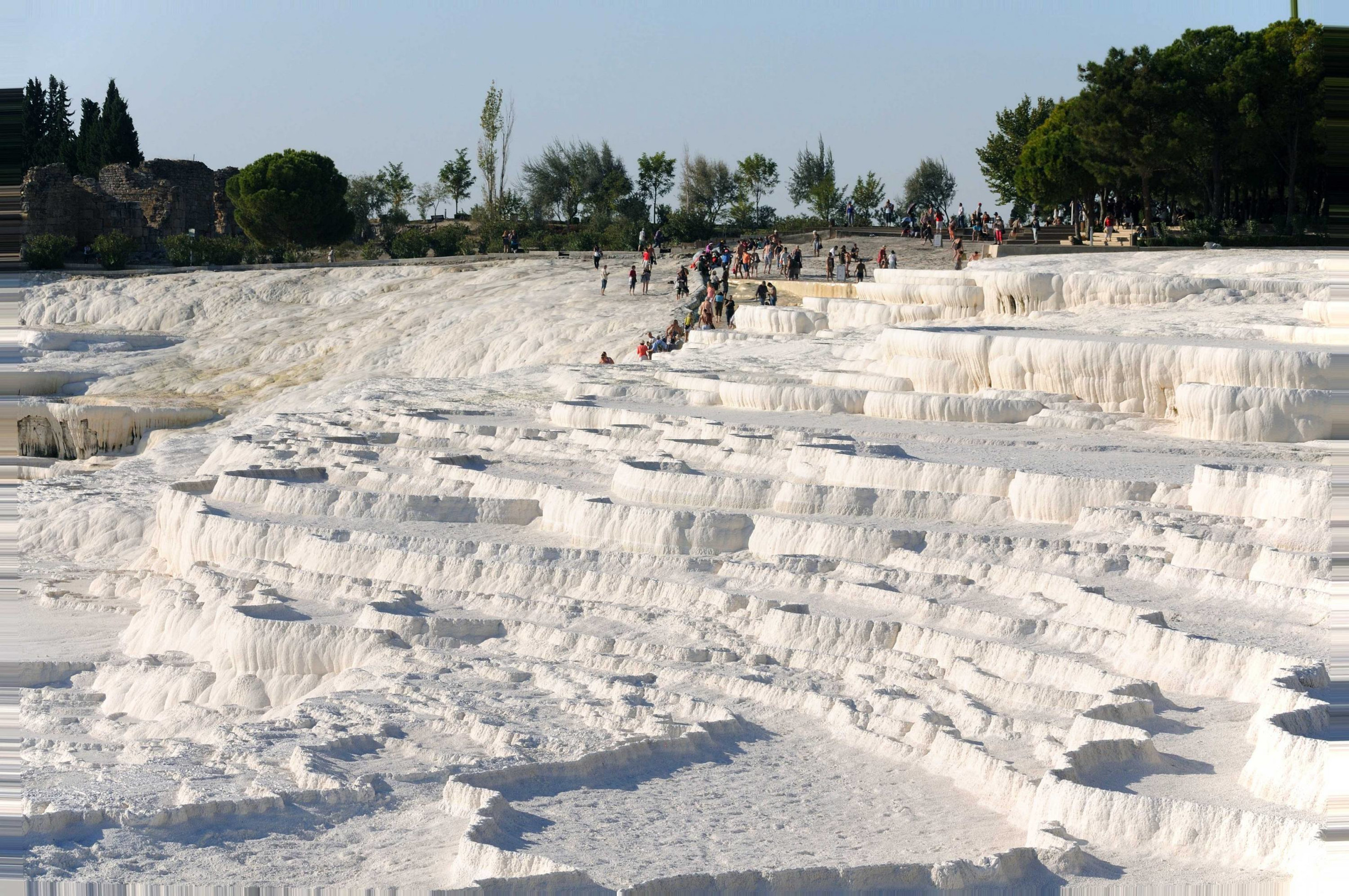 Белые склоны Памуккале в Турции – фотографии Турции