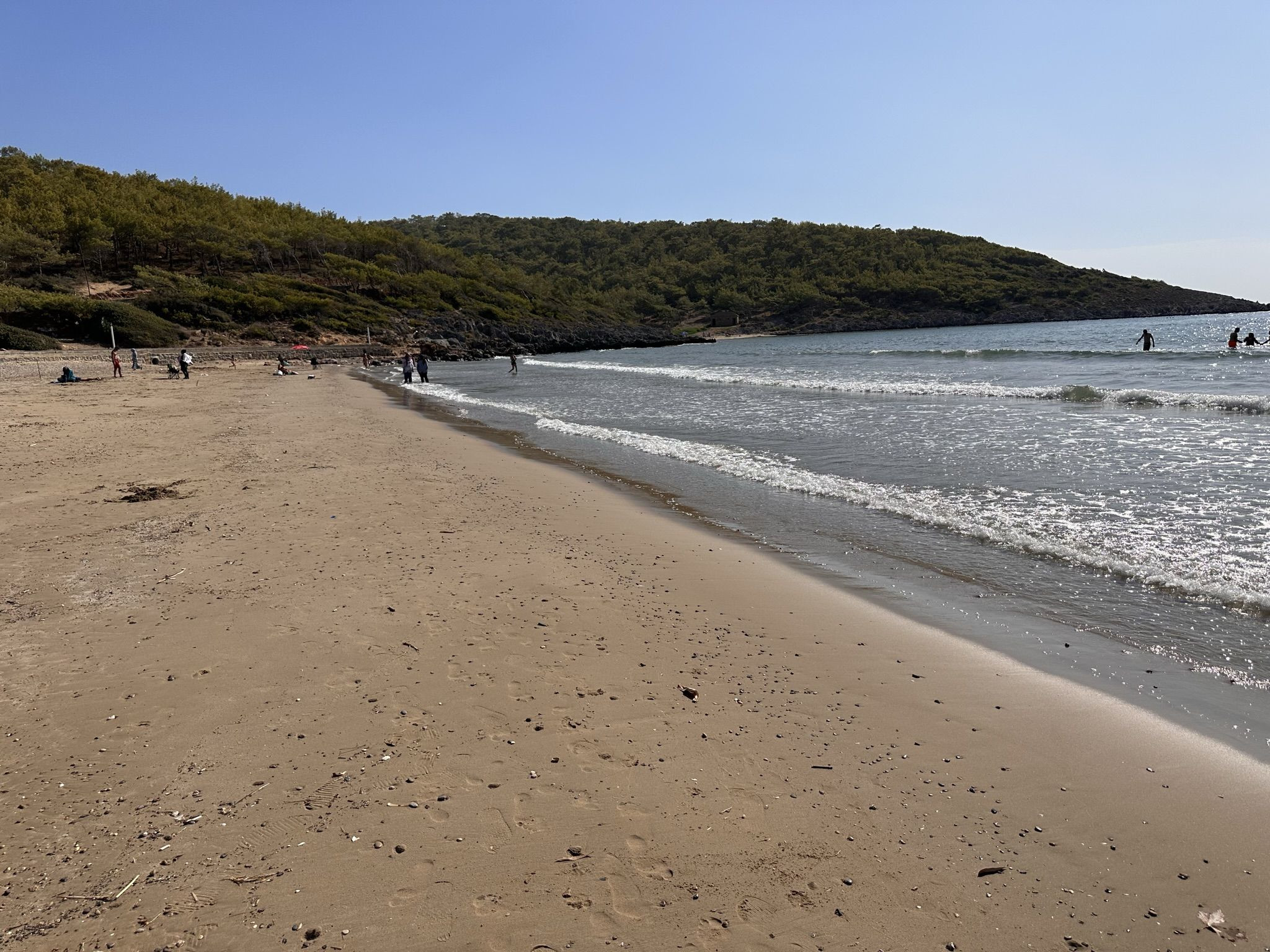 Инджекум (İncekum) — песчаный пляж в поселке Адынджик, Мерсин – фотографии Турции