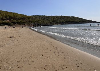 Инджекум (İncekum) — песчаный пляж в поселке Адынджик, Мерсин – фотографии Турции