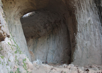 Пещера Проходна 8 – фотографии Болгарии