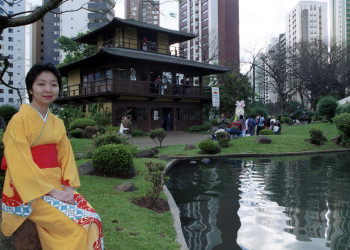 Японская площадь в городе Куритиба, Бразилия – фотографии Бразилии