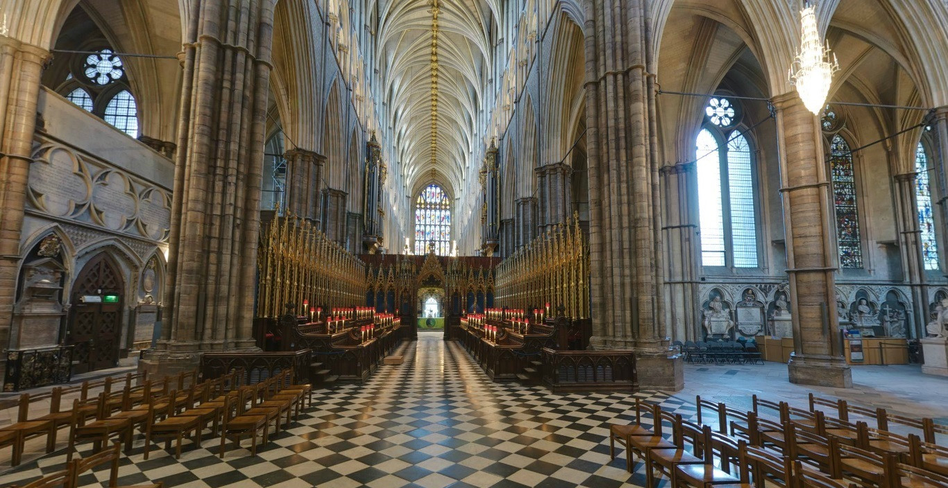 В 1245 году Генрих III приказал перестроить церковь Святого Петра, процесс завершился через 500 лет – фотографии Великобритании