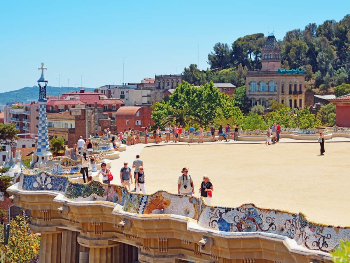 Популярный парк Гуэля (Park Guell), Барселона, Испания – фотографии Испании