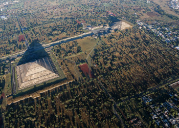 Древнейшее поселение ацтеков Теотиуакан (Teotihuacan), Мексика – фотографии Мексики