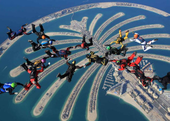 Воздушные дайверы в Дубае – фотографии ОАЭ