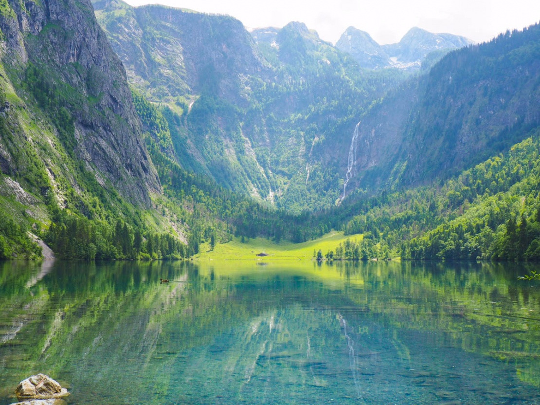 Озеро Кёнигзее (Königssee) – одно из самых невероятных мест в Германии, недалеко от Баварии – фотографии Германии
