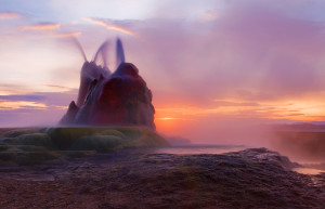 Долго Гейзер Флай был закрыт для публики, но недавно владельцы начали проводить групповые прогулки – фотографии США