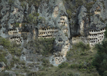 Вентанильяс-де-Комбайо (Ventanillas de Combayo) или Окна Комбайо – фотографии Перу
