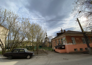 Калуга, старый жилой дом в центре – фотографии России