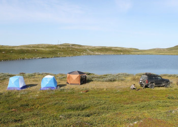 палаточный лагерь в тундре – фотографии