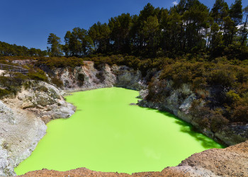 Термальный парк Уаи-О-Тапу в окрестностях города Роторуа Новой Зеландии – фотографии Новой Зеландии