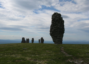 Скалы  Маньпупунёр, Коми – фотографии России