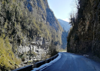Дорога через Юпшарский каньон. Озеро Рица. – фотографии Абхазии