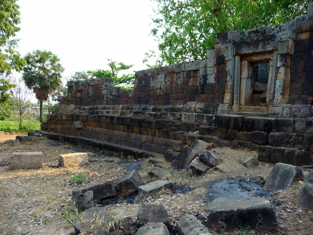 Ват Эк Пном (Wat Ek Phnom) – фотографии Камбоджи