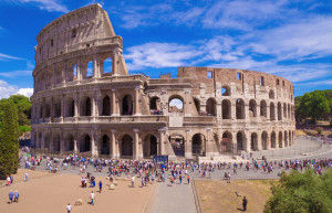 В здании Колизея (Coliseum) царит загадочная и завораживающая атмосфера античного времени – фотографии Италии