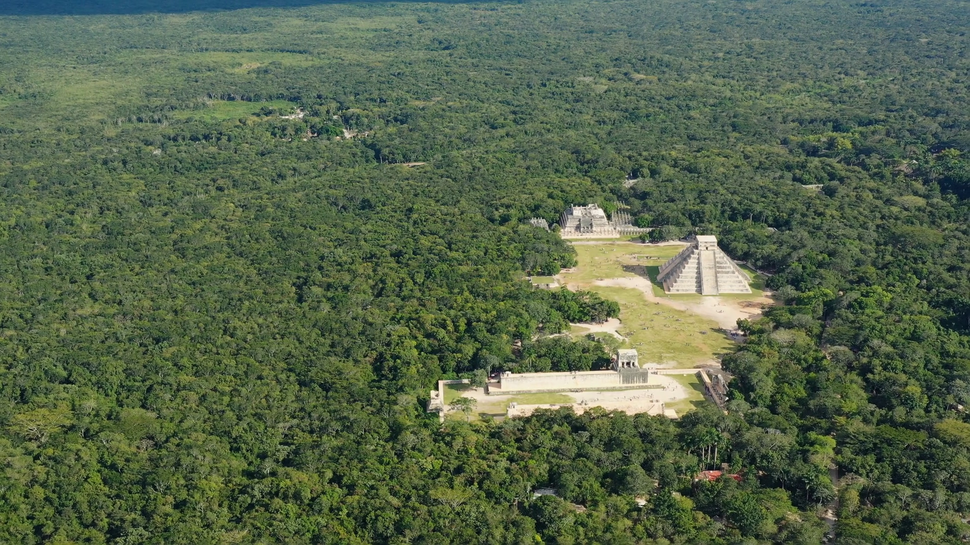 Пирамиды комплекса Чичен-Ица (Chichen Itza), полуостров Юкатан, Мексика – фотографии Мексики
