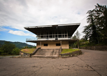 Бывшее кафе Лашкиндар. Ткуарчал. – фотографии Абхазии