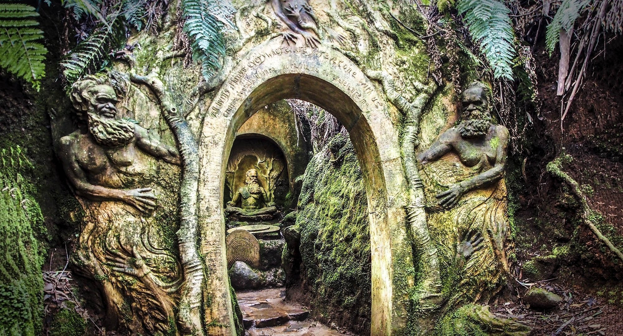 Живописные руины парка Паронелла (Paronella Park), Кэрнс, Австралия – фотографии Австралии