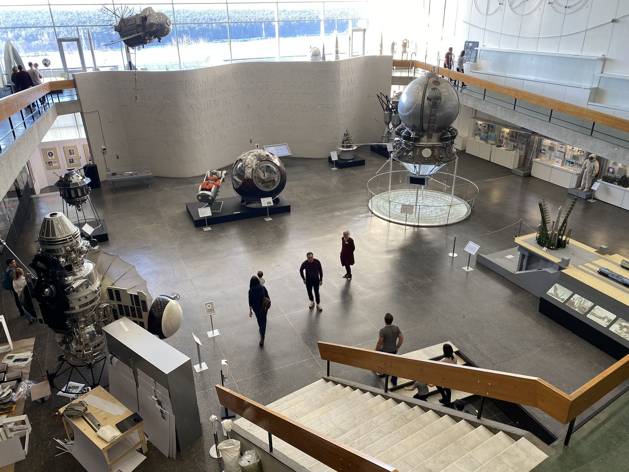 Государственный музей истории космонавтики К.Э. Циолковского, старый зал – фотографии России