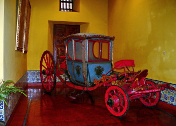 Машинка во дворце Торре-Талье (Лима) – фотографии Перу