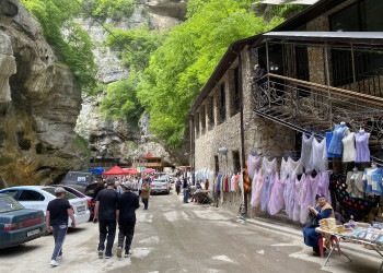 Главный Чегемский водопад, дорога к смотровой площадке – фотографии России