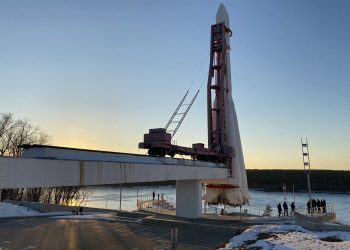 Вид на Ракету с территории музея космонавтики Циолковского – фотографии России