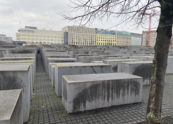 Мемориал жертвам Холокоста в декабре, Берлин – фотографии Германии