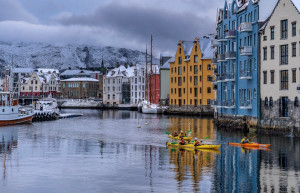 Олесунн (Ålesund) с воды, Норвегия – фотографии Норвегии