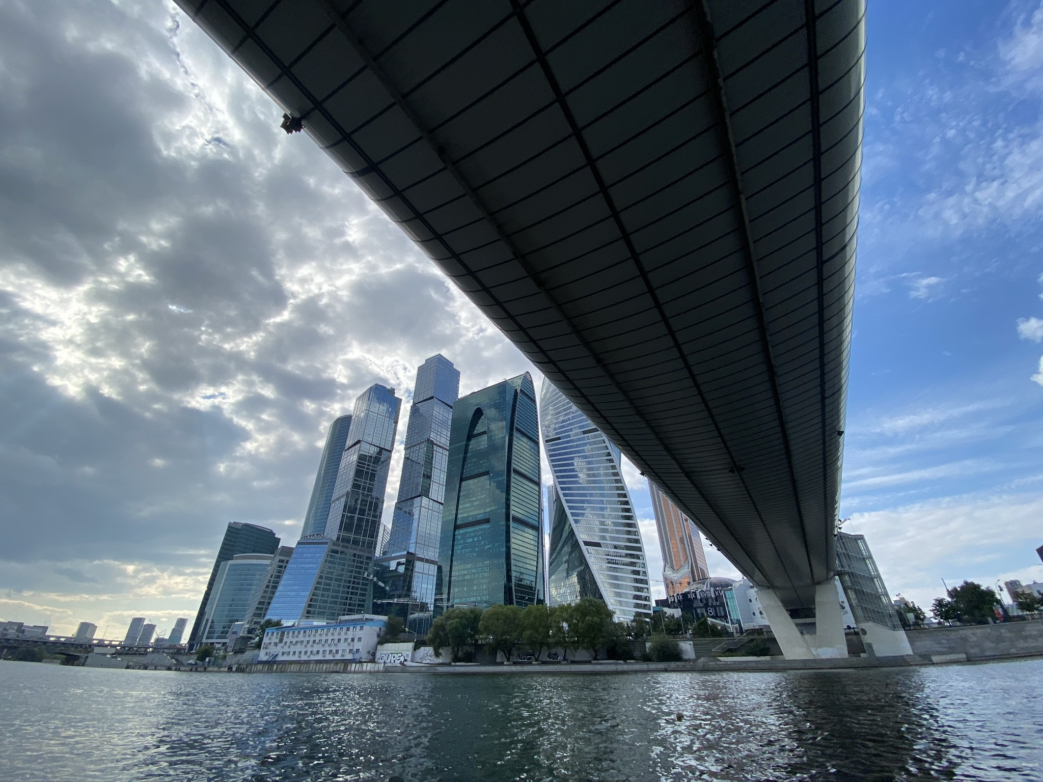 Вид на Москва-Сити с воды – фотографии России