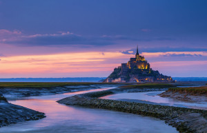 Крошечная островная коммуна Мон-Сен-Мишель (Mont Saint Michel) во Франции – фотографии Франции