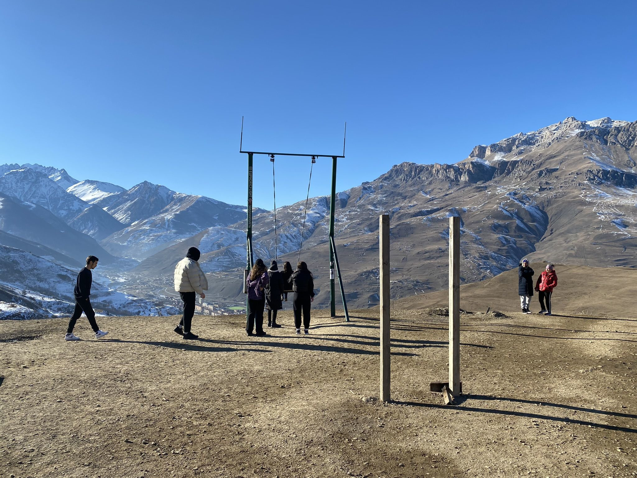 Горные качели в Северной Осетии, Россия – фотографии России