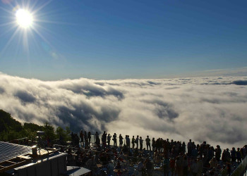 Живописное место терраса Ункай, остров Хоккайдо, Япония – фотографии Японии