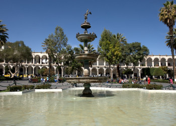 Пласа-де-Армас в городе Арекипа – фотографии Перу