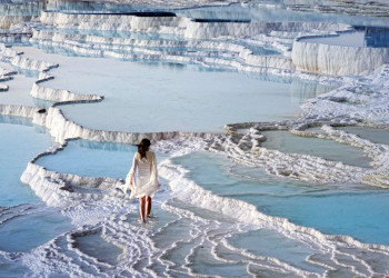Белые склоны Памуккале (Pamukkale) в Турции – фотографии Турции