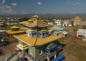 Местные ламы Иволгинского буддийского дацана всегда рады помочь, снабдить лекарством из трав – фотографии России