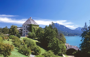 Замок Фушль на берегу Фушльзее озеро. Австрия – фотографии Австрии