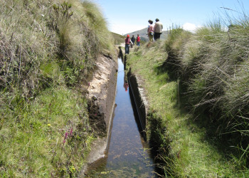 Археологический памятник Кумбе-Майо – фотографии Перу