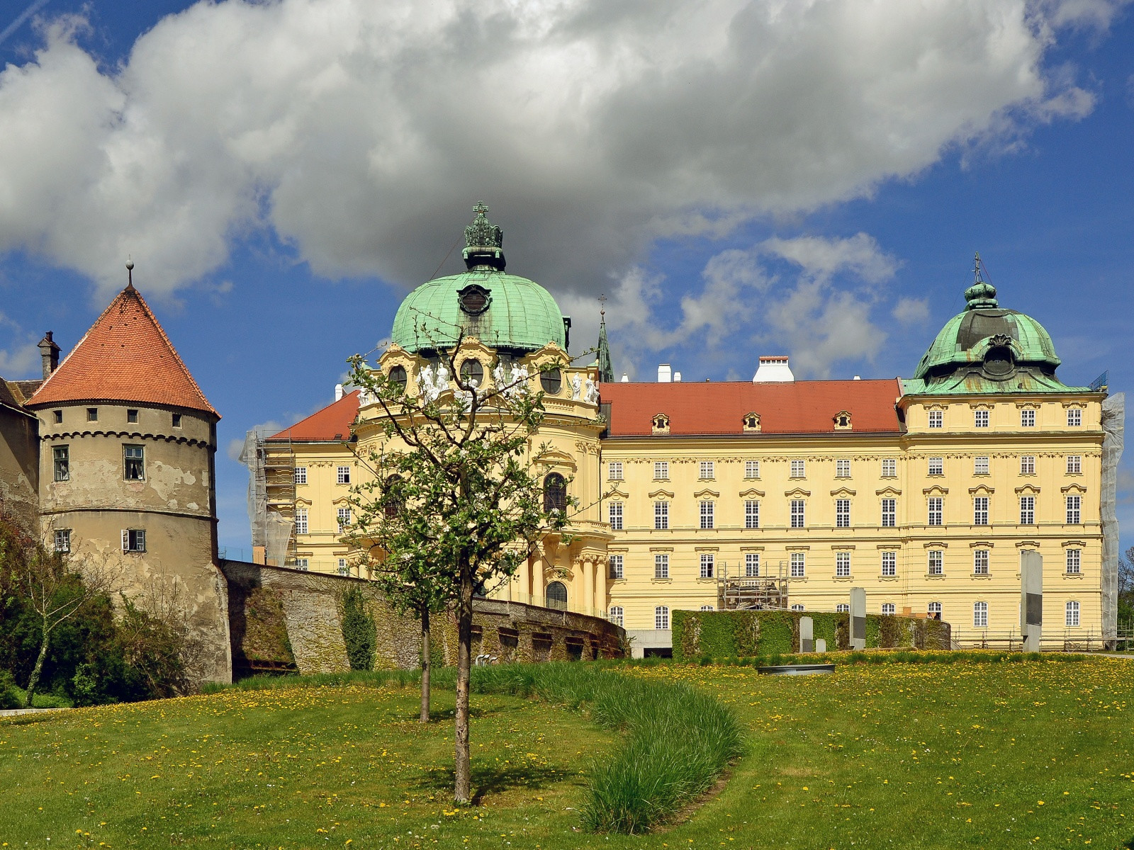 Монастырь Клостернойбург в Венском лесу – фотографии Австрии