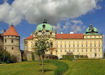Монастырь Клостернойбург в Венском лесу – фотографии Австрии
