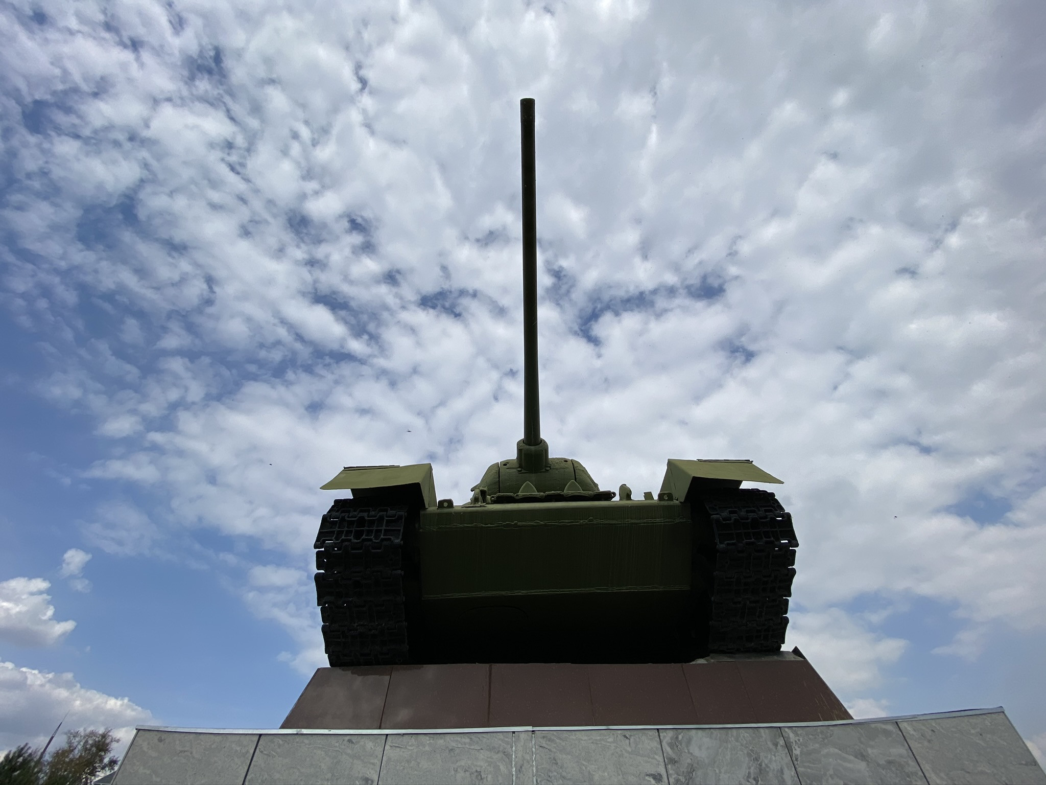 Танк в парке Победы в Михайлове – фотографии России