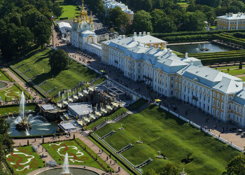 Музей-заповедник Петергоф, Санкт-Петербург, Россия – фотографии России