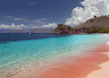 Экзотический розовый пляж (Pink Sands Beach), остров Харбор, Багамские острова – фотографии Багамских островов