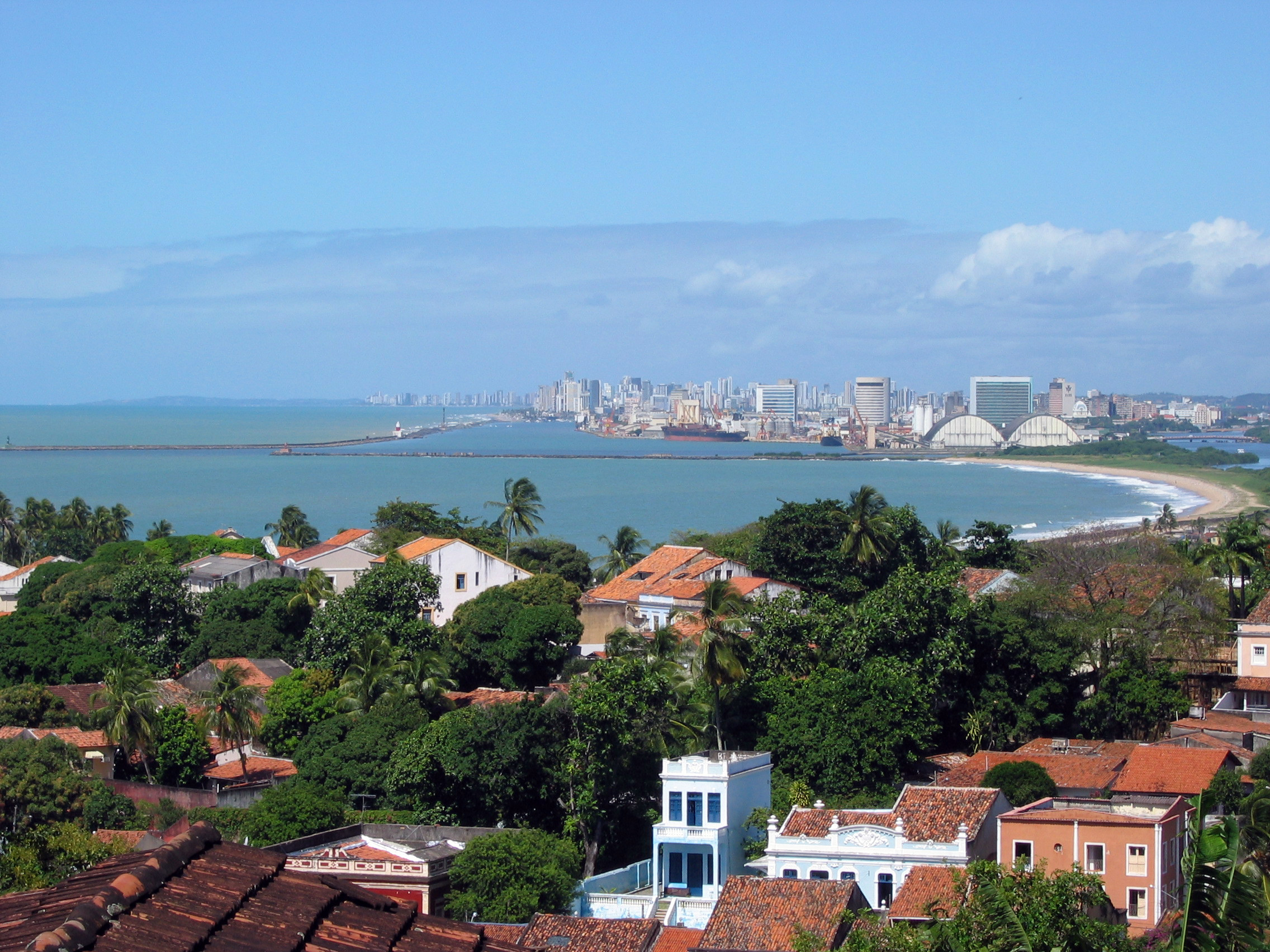 Вид из Олинды на близлежащий Ресифи – фотографии Бразилии