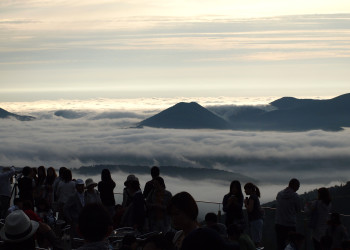 Терраса Ункай, остров Хоккайдо, Япония – фотографии Японии
