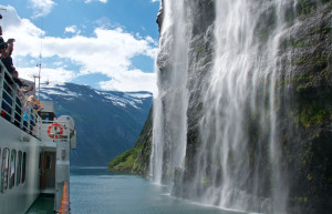 Водопады в Норвежских Фьордах – фотографии Норвегии