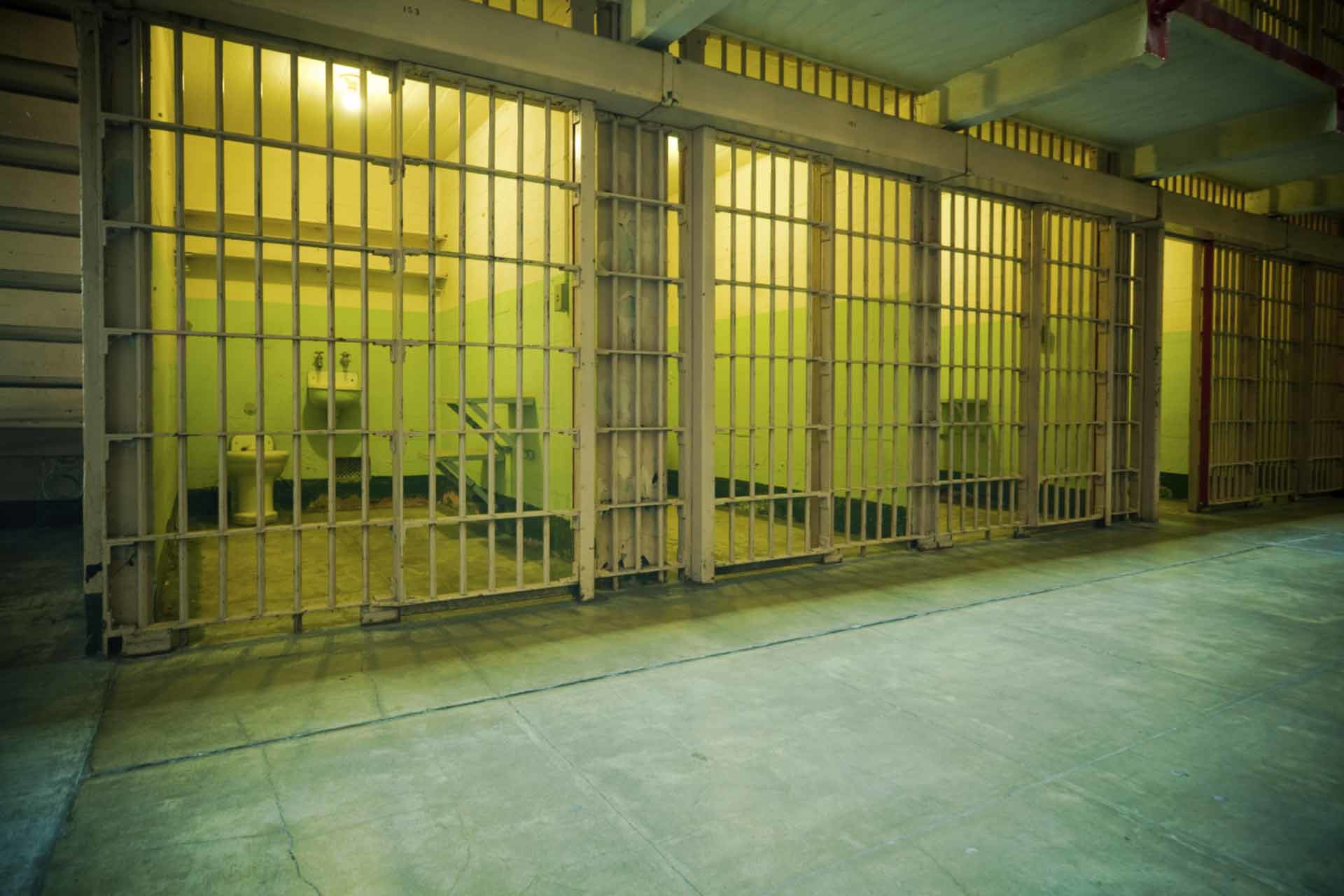 Тюрьма Алькатрас внутри – фотографии США