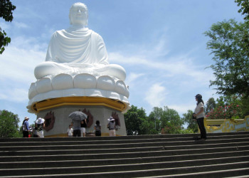 Статуя будды в Нячанге – фотографии Вьетнама
